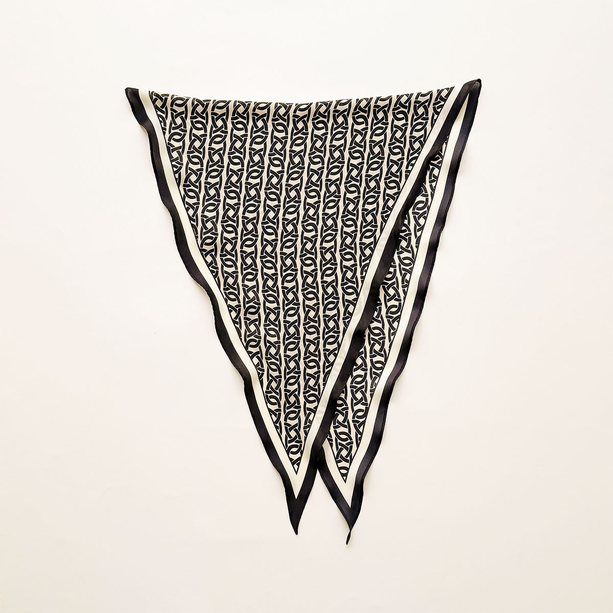 Triangle Bandage Women Silk Sc - Travel Accessories Aesthetic ulasan dan harga