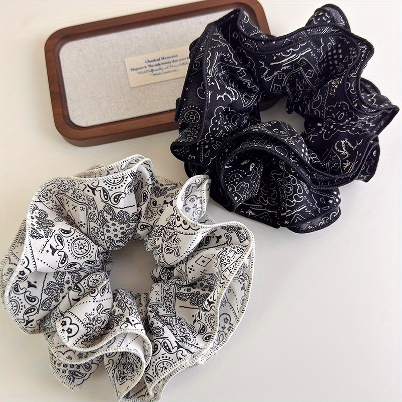 Elegant Black and White Fabric - Travel Accessories For Elderly ulasan dan harga