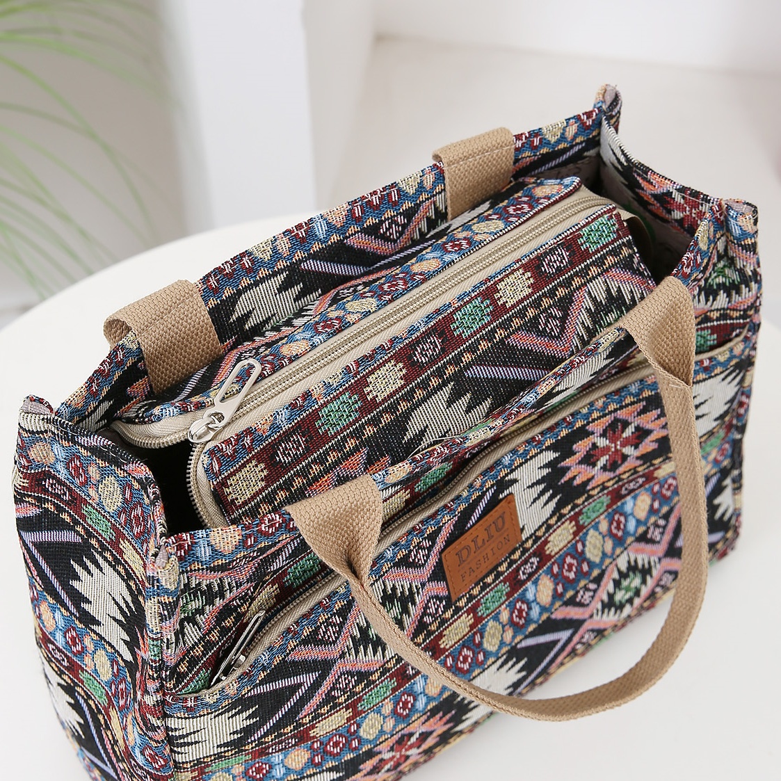 Thick Knitted Jacquard Fabric  - Travel Accessories Tech ulasan dan harga