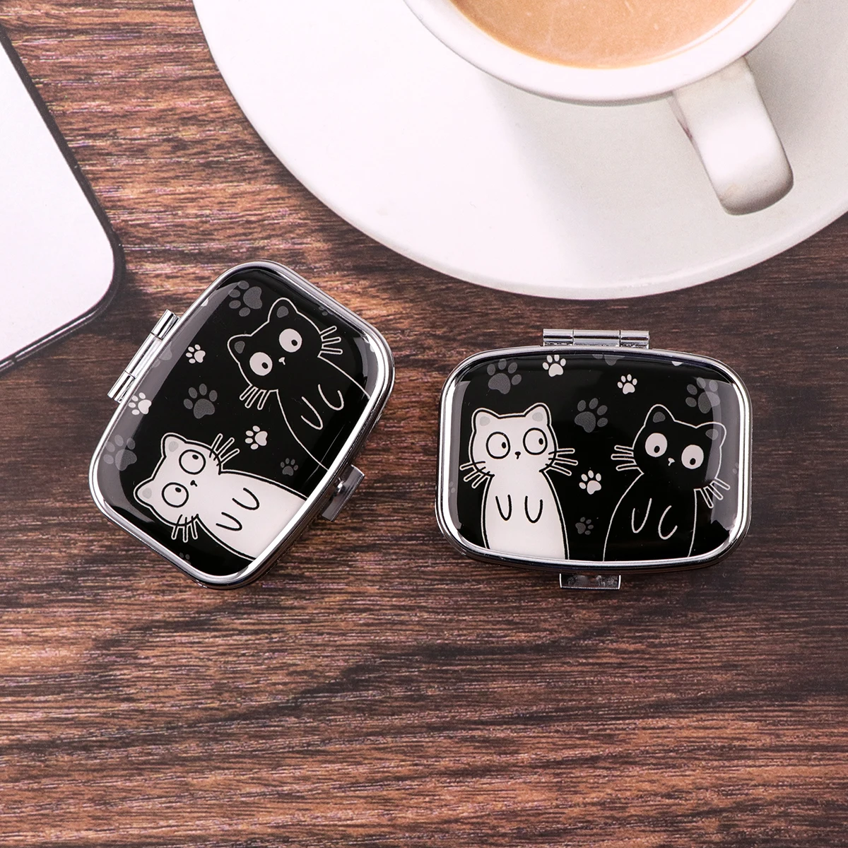 Cartoon Black And White Cat Tr - Travel Accessories Unisex ulasan dan harga